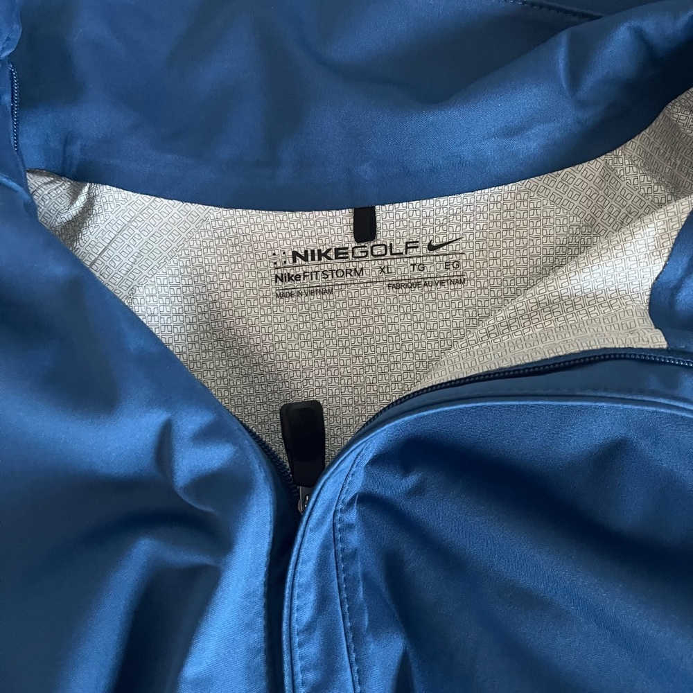Nike Storm Fit PGA Tour Golf Half Zip, Size: XL - Picture 3 of 6
